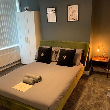 Laurel Street Villa มิดเดิลส์บะระ ภายนอก รูปภาพ